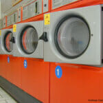 Wassen van donzen producten: zorg voor een grote wasmachine