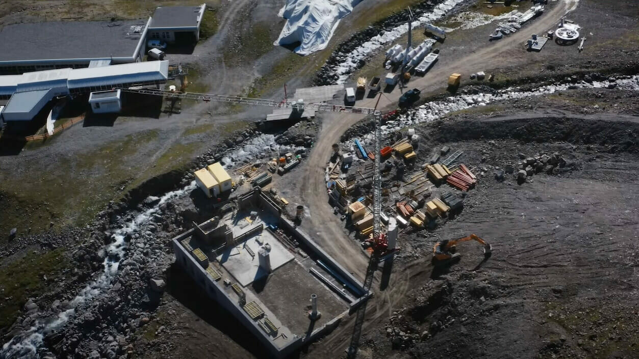 Baustelle Erschließung neuer Skigebiete  - Film "Vanishing Lines"