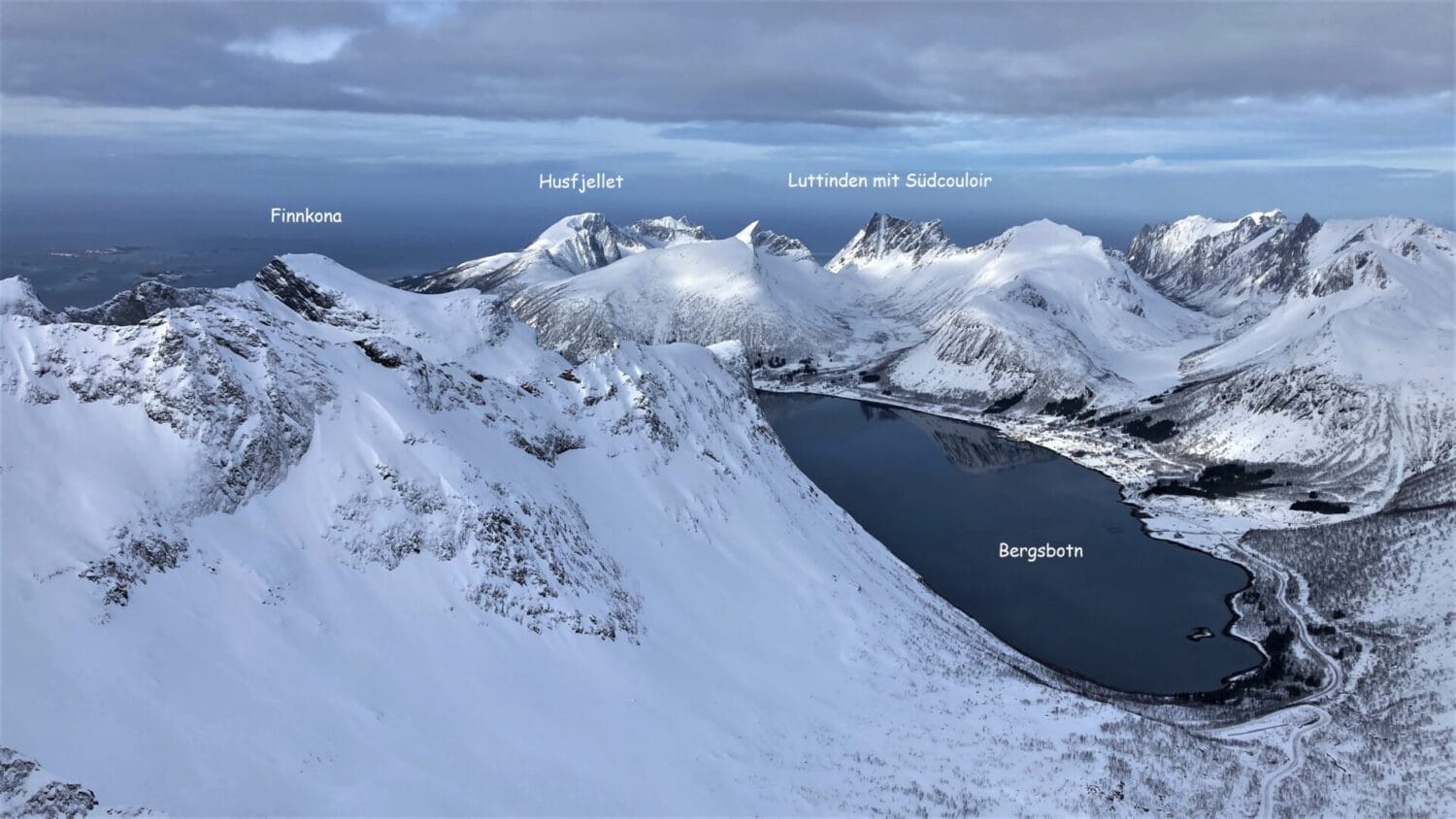 Finnkona, Husfjellet und Luttinden von Süden. Foto F. Miller