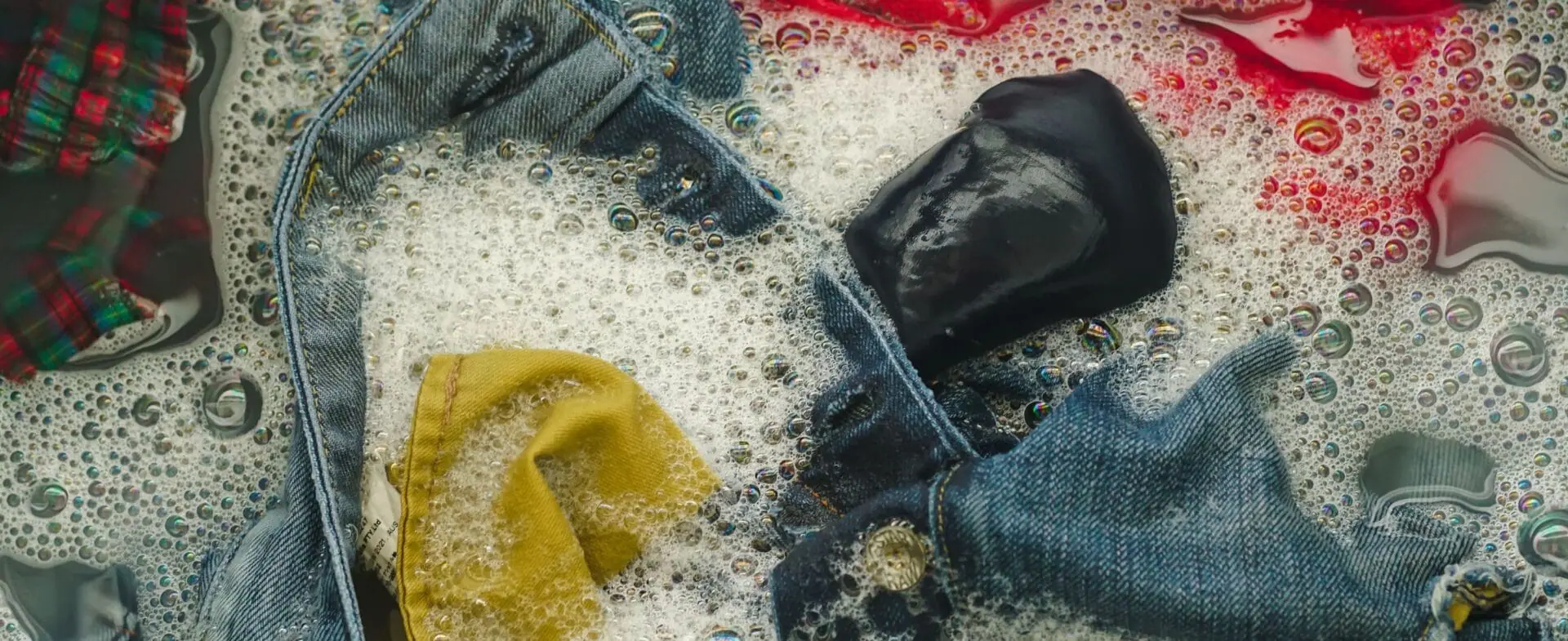 Baumwollkleidung in der Wäsche