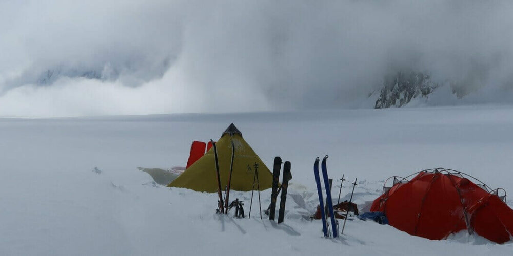 01_Unser Basecamp am Ruth Glacier. Foto F. Miller (1) (1)