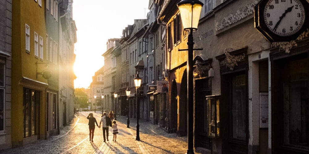 20230718_Outdoorbekleidung Innenstadt_Titel