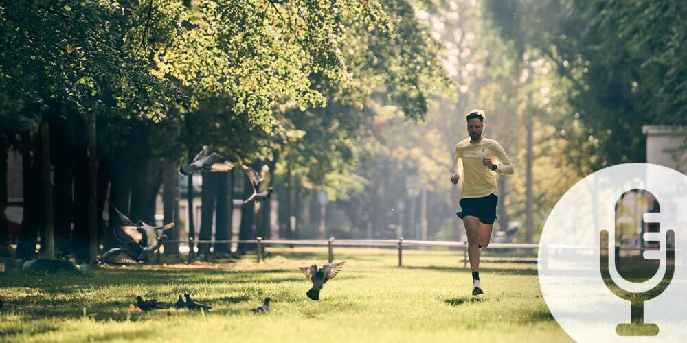 Podcast_Buehnenteaser_Podcast_Buehne_1440x590_Dark