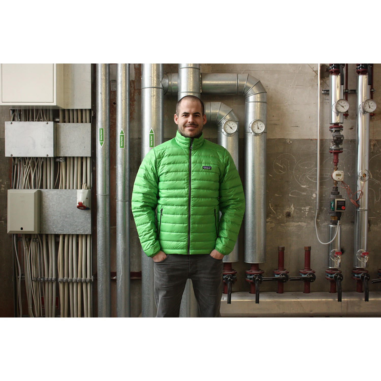 Patagonia men's down sweater jacket green clearance