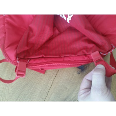 Etwas fummelige Seilhalterungsschnallen Bild 5 von peter zu DMM - Flight - Kletterrucksack