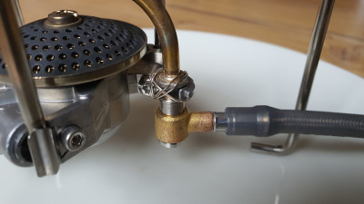 Vorsichtshalber zusätzliche Fixierung der Generator-Düsen-Einheit Bild 2 von Nils zu Soto - Muka Stove - Benzinkocher