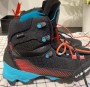 Bild 2 von Emma zu La Sportiva - Women's Aequilibrium ST GTX - Bergschuhe
